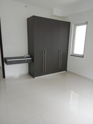 Room in 3 BHK Apartment at INDIS PBEL City, Peeranchuruvu – for Rent