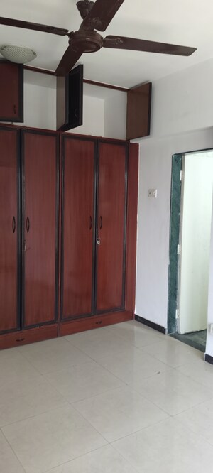 Bedroom in 4 BHK Apartment at Montreal Tower, Andheri West – for Sale
