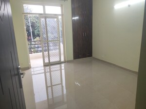 Room in 3 BHK Apartment at A and S Aman Heights, Kursi Road – for Rent