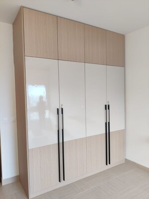 Room in 3 BHK Apartment at Prestige St Johns Wood, Koramangala – for Rent
