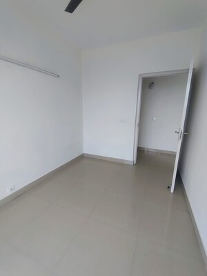 Room in 3 BHK Apartment at Supertech Araville, Sector 79 – for Rent