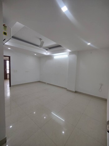 3 BHK Builder Floor for Rent in Sector 9, Gurgaon