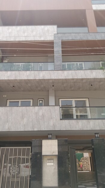 4 BHK Builder Floor for Sale in Auto Market, Gurgaon