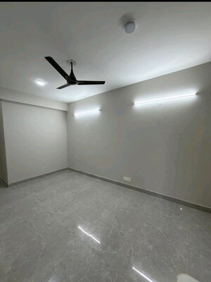  Showroom For Sale in M3M Cosmopolitan Suites, Sector 66