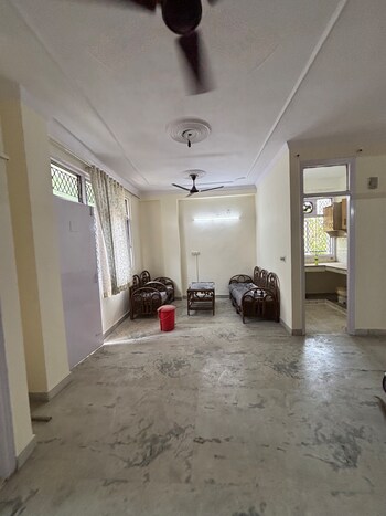 2 BHK Builder Floor for Rent in Gautam Nagar, Delhi