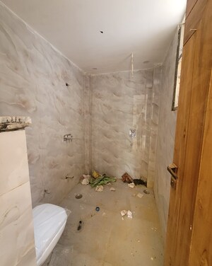 Bathroom in 3 BHK Builder Floor at Richlook Platinum Floors, Sector 42 – for Sale