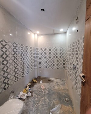 Bathroom in 3 BHK Builder Floor at Richlook Platinum Floors, Sector 42 – for Sale
