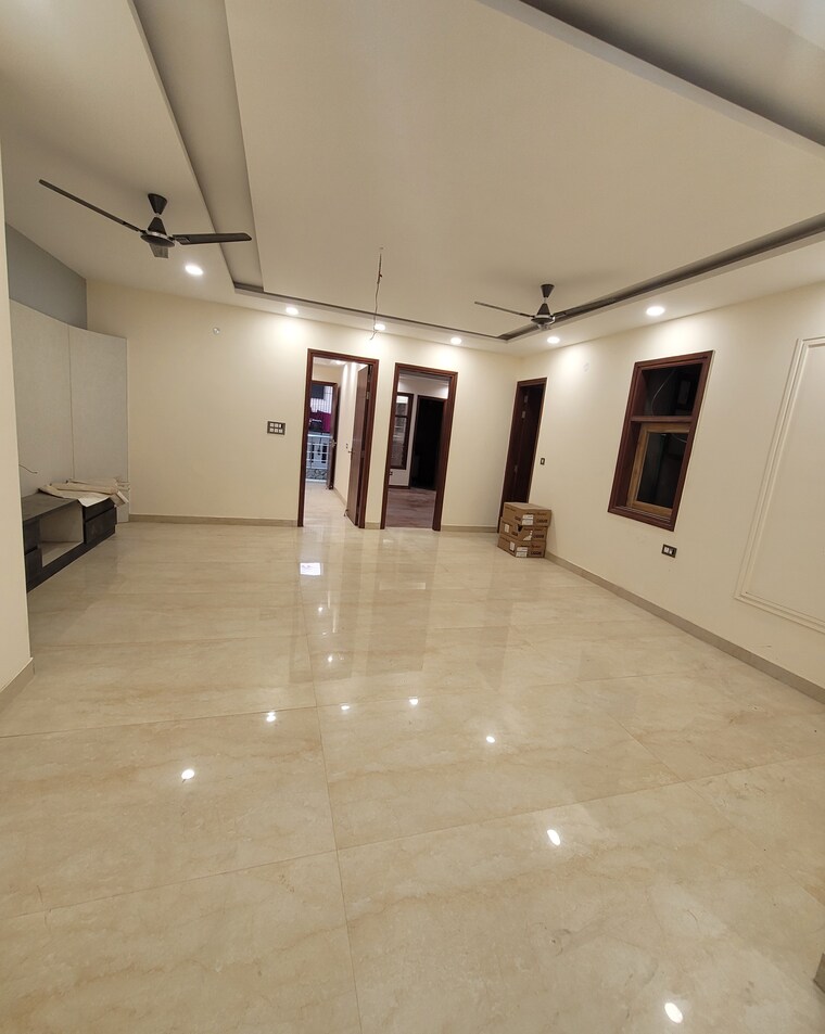 Room, green fields colony 3 Bedroom 1850 Sq.Ft. Builder Floor In Green Fields Colony Faridabad 10413495