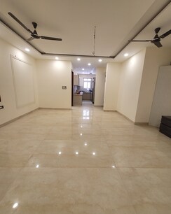 3 BHK + Pooja Room,Servant Room Builder Floor For Sale in Green Fields Colony