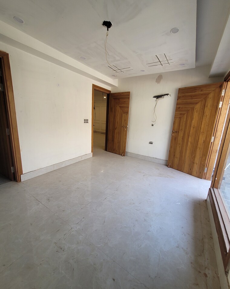 Room, green fields colony 3 Bedroom 1850 Sq.Ft. Builder Floor In Green Fields Colony Faridabad 10413652