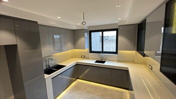 4 BHK House for Sale in Connaught Place, Delhi