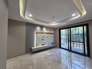 Room in 3 BHK Builder Floor at South City 1 – for Sale