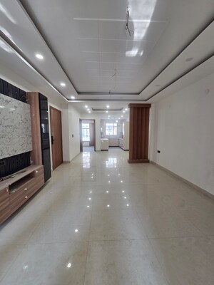 Kitchen in 3 BHK Builder Floor at Puri Kohinoor, Sector 89 – for Sale