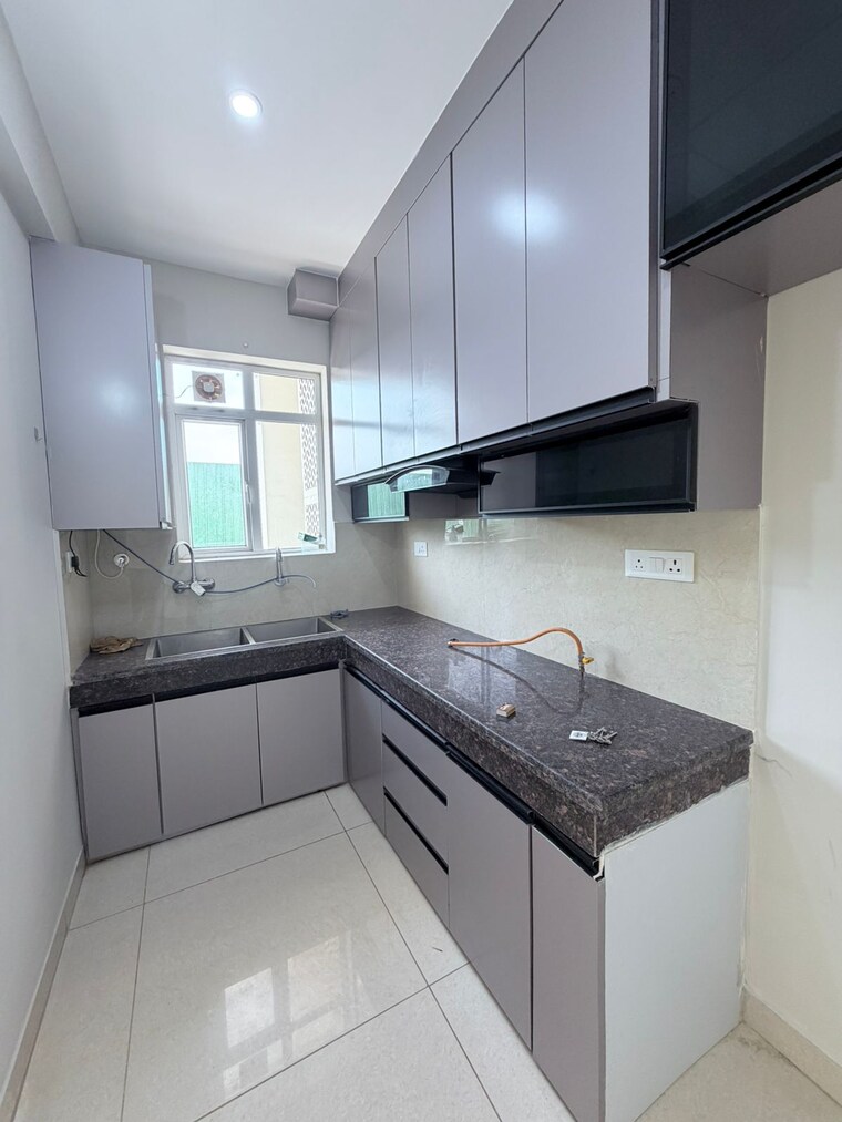 Kitchen, trishla-city 2 Bedroom 1650 Sq.Ft. Apartment In Patiala Road Zirakpur 10414863