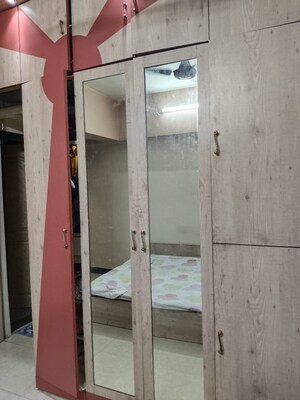 Room in 2 BHK Apartment at Padmavati Palace, Vile Parle East – for Rent