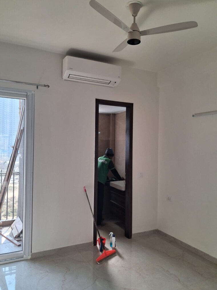 Room, smart-world-orchard 2.5 Bedroom 1184 Sq.Ft. Apartment In Sector 61 Gurgaon 10414903