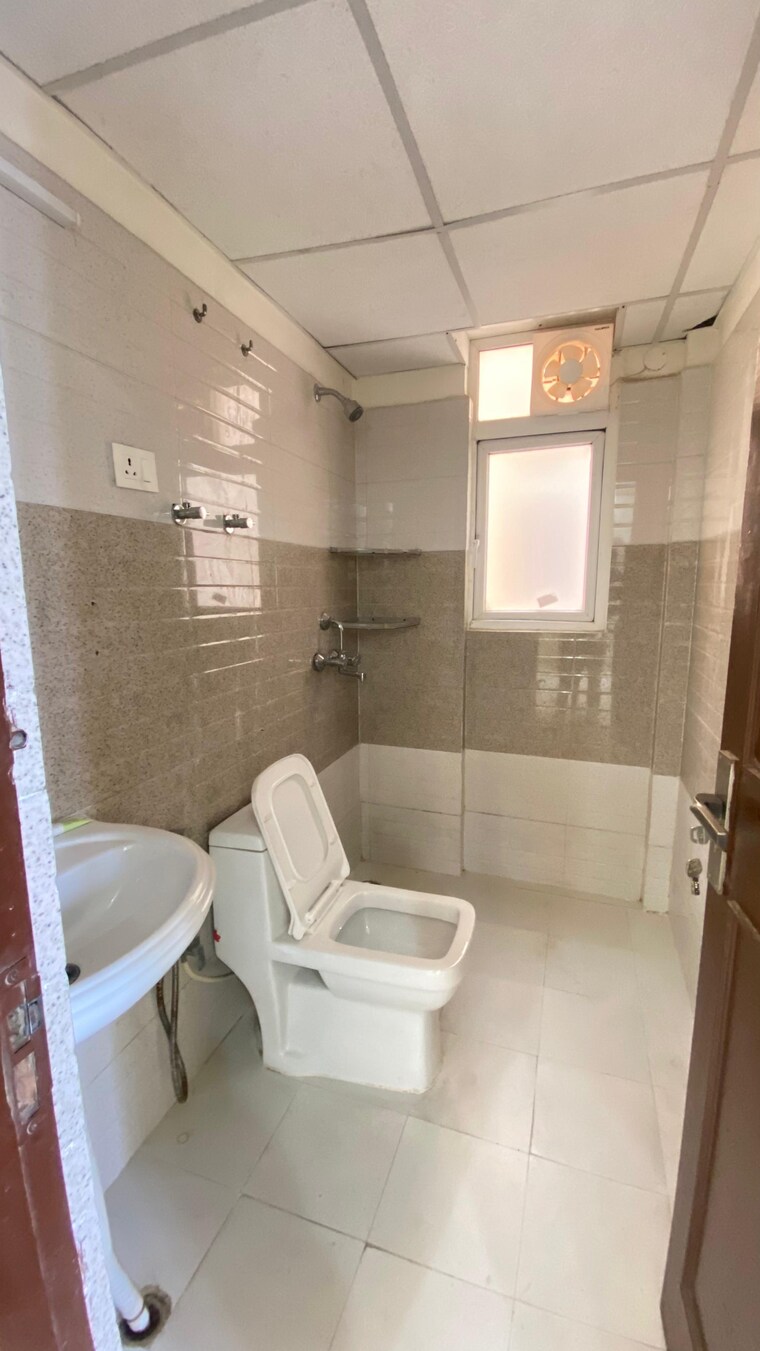 Bathroom, pyramid-heights 2 Bedroom 591 Sq.Ft. Apartment In Sector 85 Gurgaon 10414937
