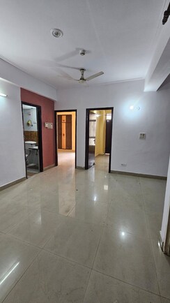 2.5 BHK + Servant Room Apartment For Rent in Paramount Symphony