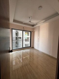 2 BHK Apartment For Rent in Je And Vee Om Trimurti