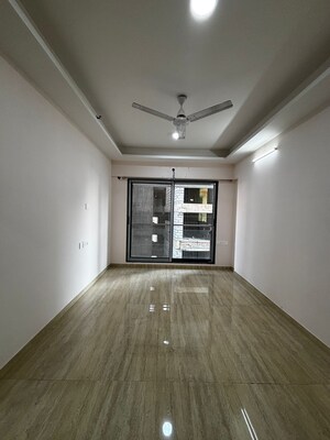 Building Lobby in 2 BHK Apartment at Je And Vee Om Trimurti, Malad East – for Rent