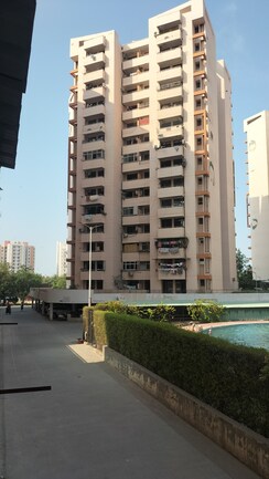 3 BHK Apartment For Rent in SRS Royal Hills