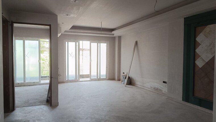 Room, safdarjung enclave 4 Bedroom 260 Sq.Yd. Builder Floor In Safdarjung Enclave Delhi 10415017