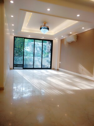 Balcony in 3.5 BHK Builder Floor at Unitech Greenwood City Apartment, Sector 45 – for Sale