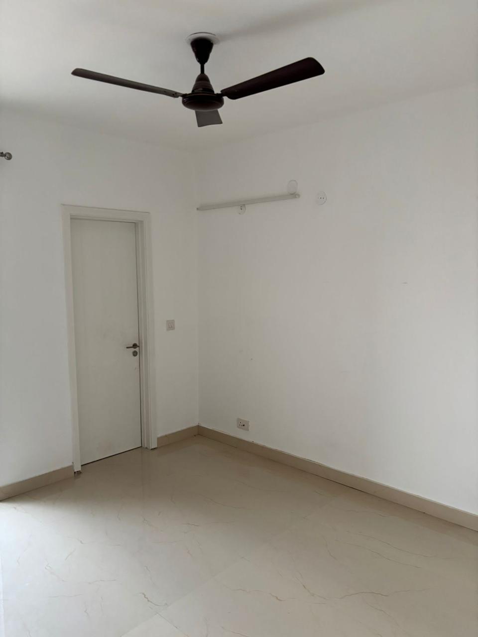 2.5 BHK + Study Room,Basement Builder Floor For Rent in Smart World Gems