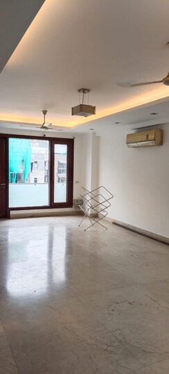 3 BHK + Pooja Room,Servant Room Builder Floor For Rent in Greater Kailash I