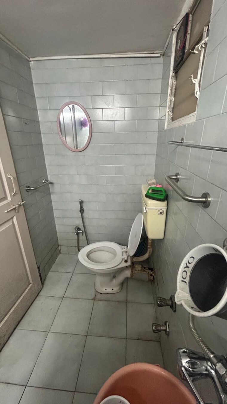 Bathroom, ghp-crystal-court 2 Bedroom 1000 Sq.Ft. Apartment In Powai Mumbai 10415047