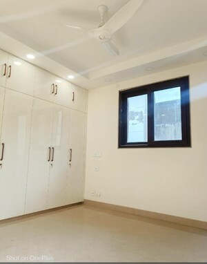 Room in 3 BHK Builder Floor at Greater Kailash I – for Rent