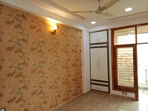 Room in 3 BHK Builder Floor at Aman Plaza, Shakti Khand iv – for Rent