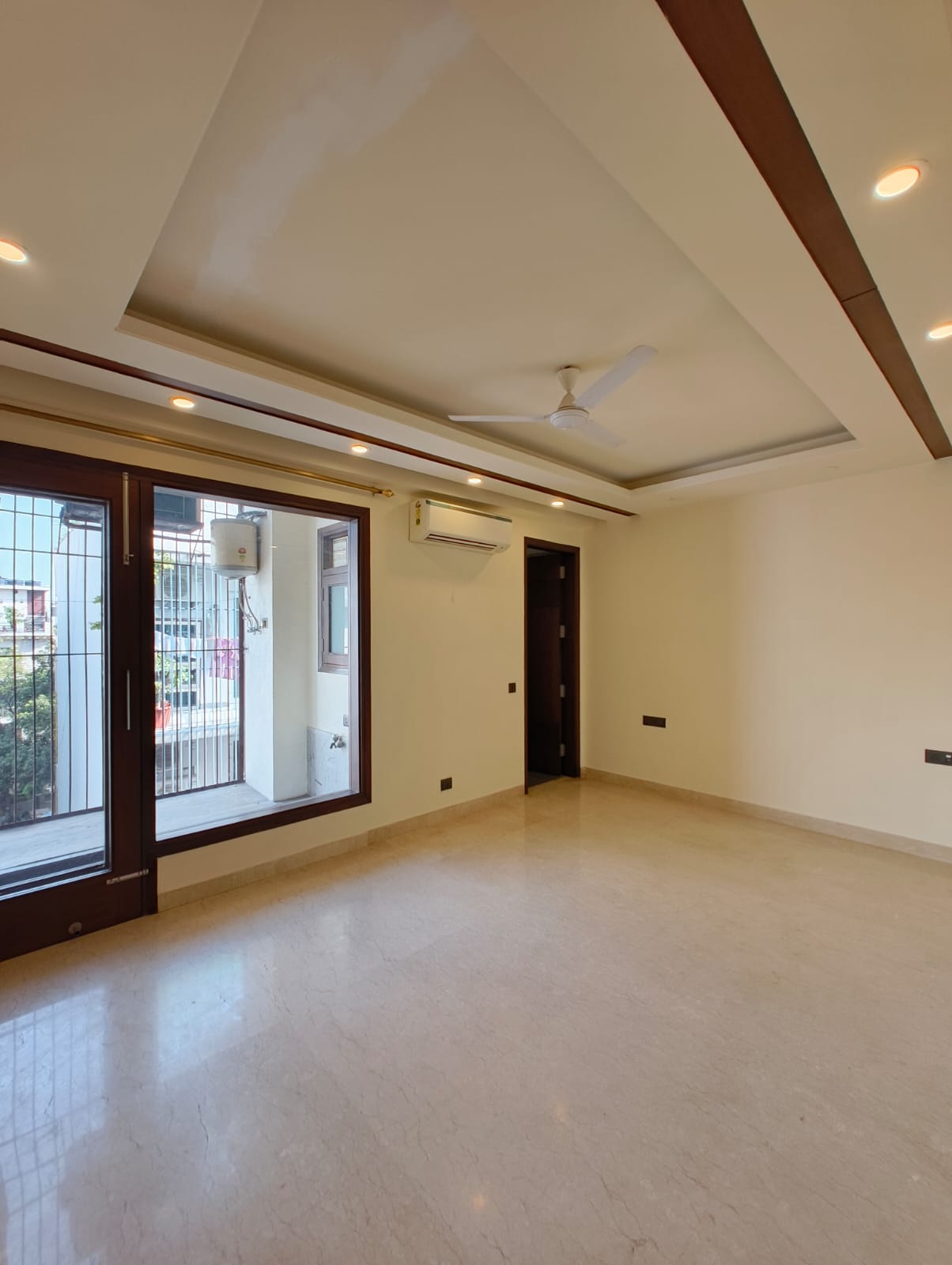 3 BHK + Servant Room Builder Floor For Rent in Greater Kailash I