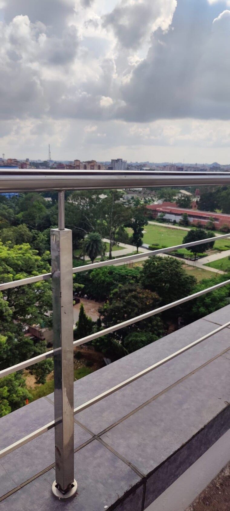 Balcony, karam toli chowk Commercial Showroom 1650 Sq.Ft. In Karam Toli Chowk Ranchi 10415565