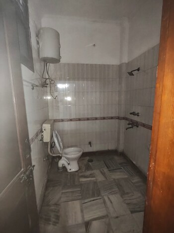 RWA Apartments Sector 71