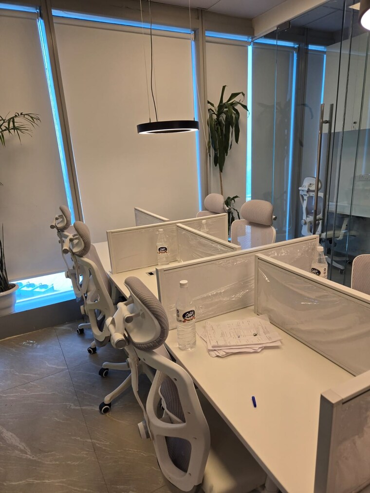 Team Area, sector 16 Commercial Office Space 1458 Sq.Ft. In Sector 16 Noida 10418071