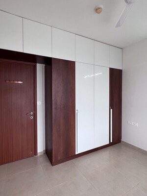 Room in 2 BHK Apartment at Bhartiya Nikoo Homes Phase 2, Thanisandra Main Road – for Rent
