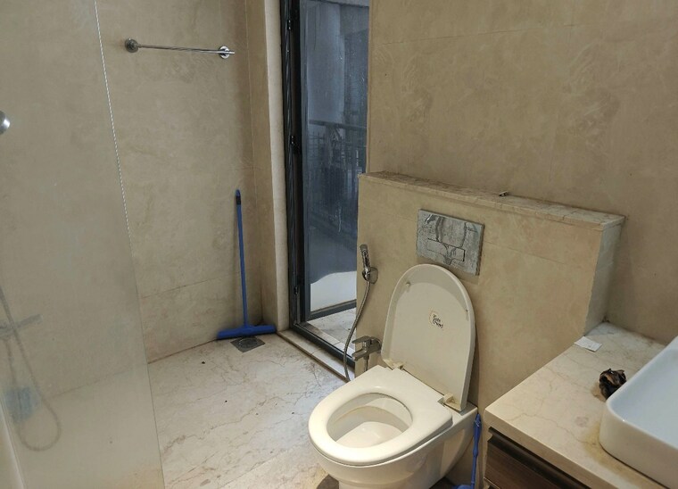 Bathroom, omkar-vive 2 Bedroom 600 Sq.Ft. Apartment In Kurla Mumbai 10418080