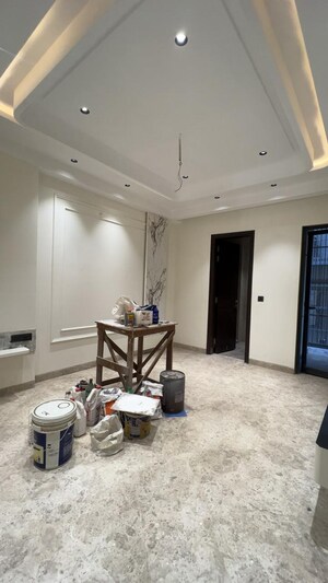 Gym in 4 BHK Builder Floor at Ashok Vihar – for Sale