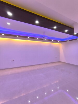 Furnished Amenities in 3 BHK Builder Floor at Sushant Lok I – for Rent