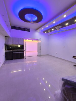 Furnished Amenities in 3 BHK Builder Floor at Sushant Lok I – for Rent