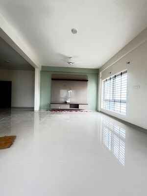 Room in 3.5 BHK Builder Floor at Hsr Layout Sector 3 – for Rent
