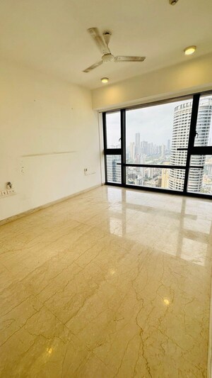 Room in 4 BHK Apartment at Lodha Marquise, Worli – for Sale