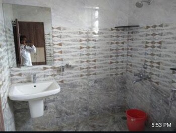 3 BHK Flat for Rent in Gachibowli, Hyderabad