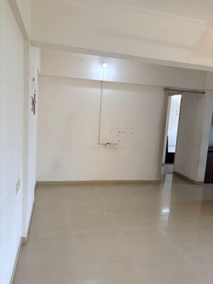 Room in 1 BHK Apartment at Lodha Crown Kolshet, Kolshet Road – for Rent