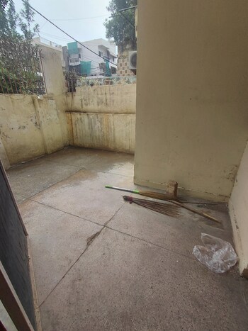 1 BHK Flat for Rent in Janakpuri, Delhi