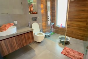 Living Room in 6+ BHK Apartment at Raunak Viraj Tower Thane, Unnathi Gardens – for Sale