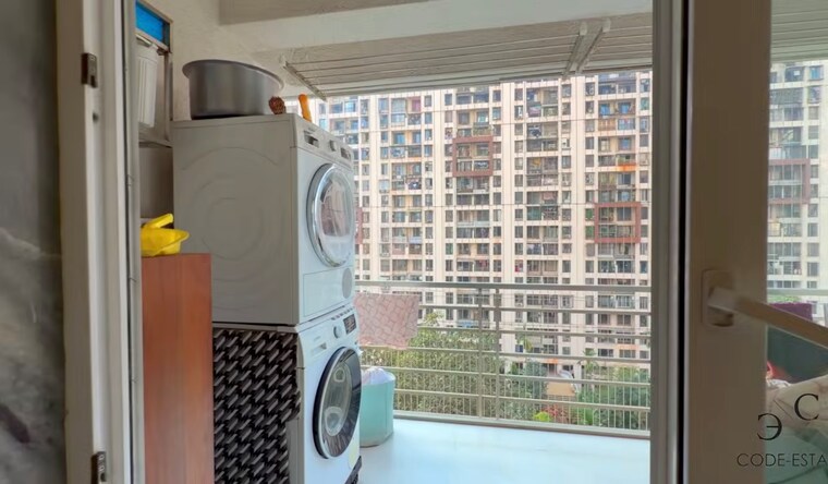 Bathroom, raunak-viraj-tower-thane 6+ Bedroom 7500 Sq.Ft. Apartment In Unnathi Gardens Thane 10423580