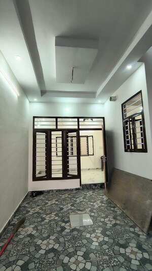 Room in 4 BHK Independent House at Laxman Chowk – for Sale