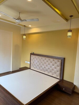 Team Area in 2 BHK Apartment at Prestige Kew Gardens, Bellandur – for Rent